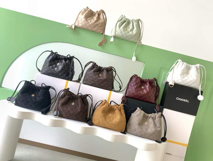 Picture of Chanel Handbags _SKUfw239864703fw